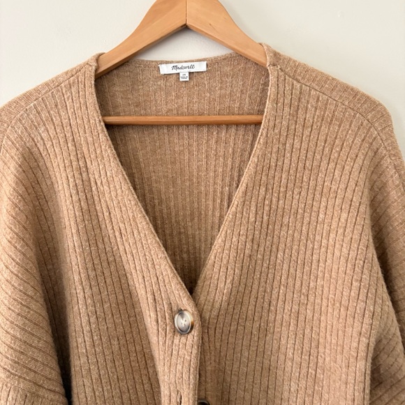 Madewell Plus Cameron Ribbed Cardigan Sweater in Coziest Yarn Heather Toffee 2X - Picture 4 of 13